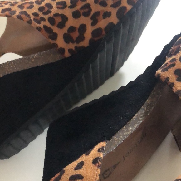 Leopard Print wedges - Picture 8 of 8
